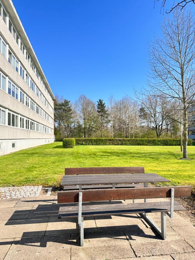 Privat One Bedroom Apartment With Free Parking Odense Luaran gambar
